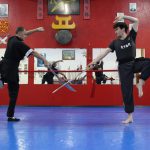 Posturas com armas tradicionais no Shaolin do Norte